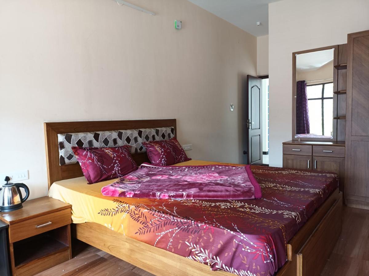 Апартаменты Karpagam Residency Утакаманд Экстерьер фото