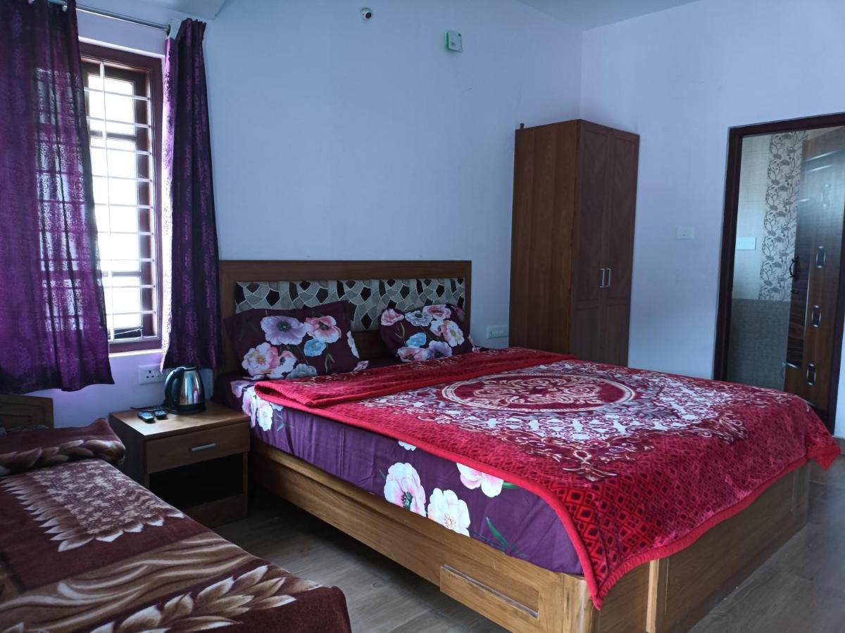Апартаменты Karpagam Residency Утакаманд Экстерьер фото